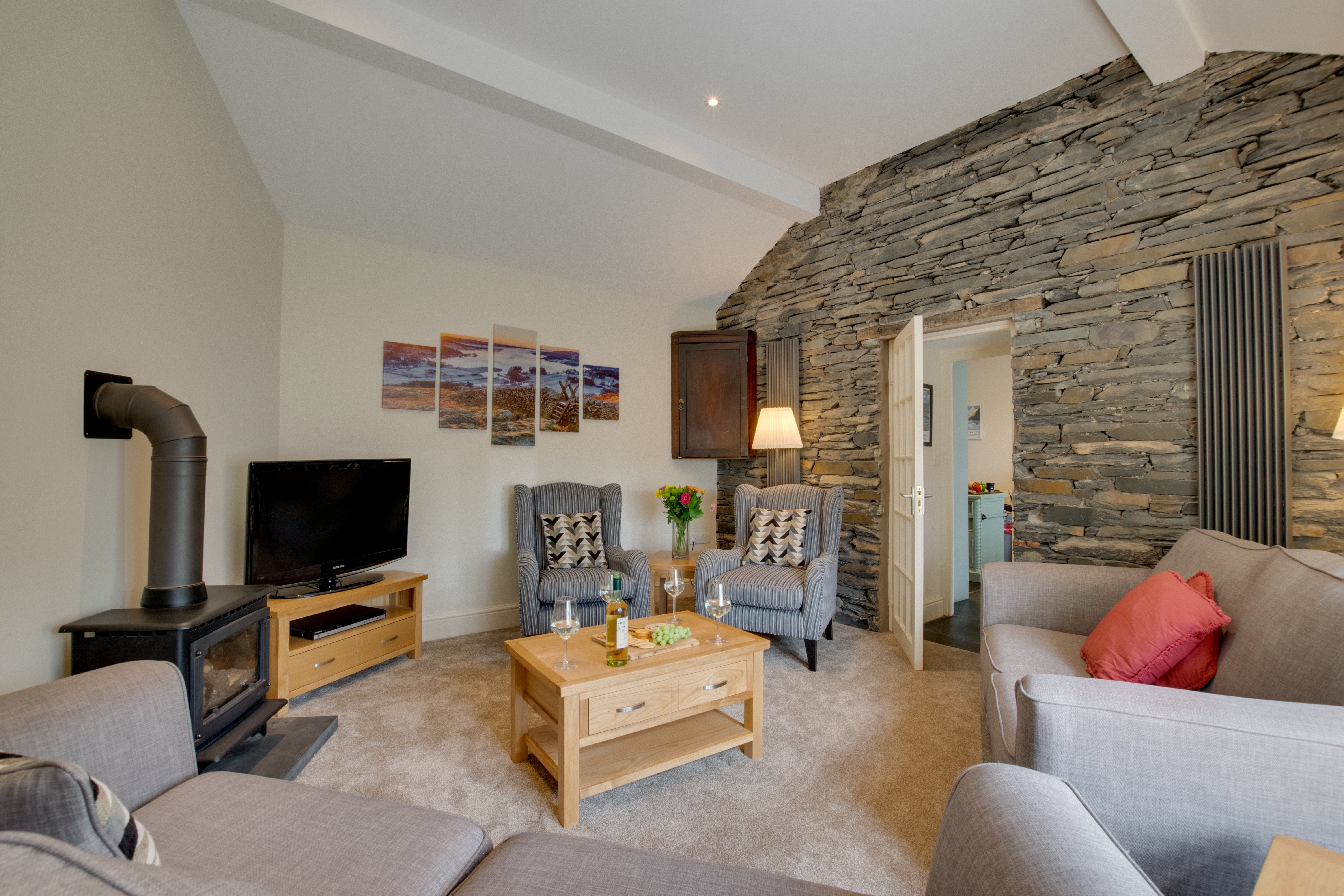 Meadowbank House, Portree, Isle of Skye offers quality non-smoking,  Close to Portree centre for restaurants and shops