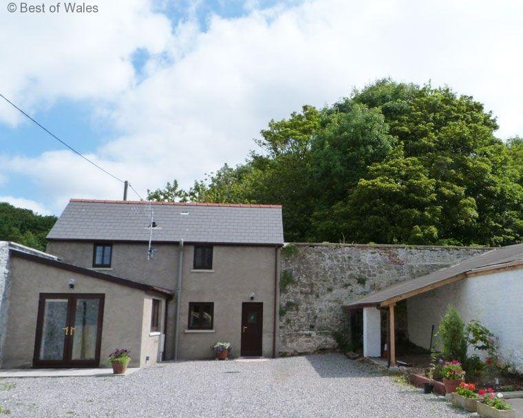 Dairy Cottage Holiday Cottages in Porthcawl, Bridgend, Wales