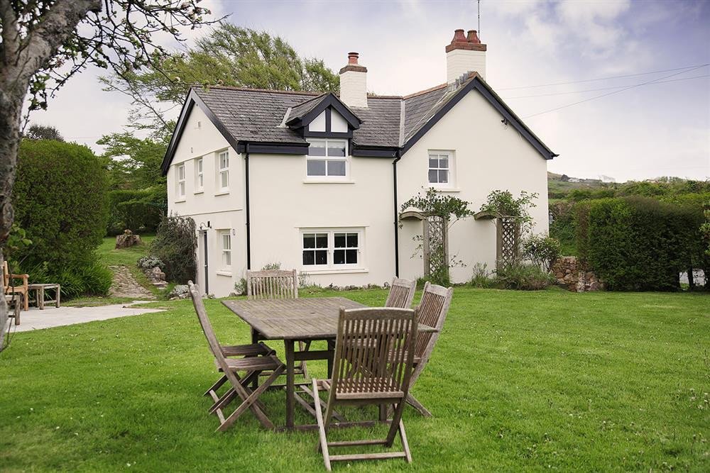 Dollars Cottage Holiday Cottages in Llangennith, Swansea, Wales