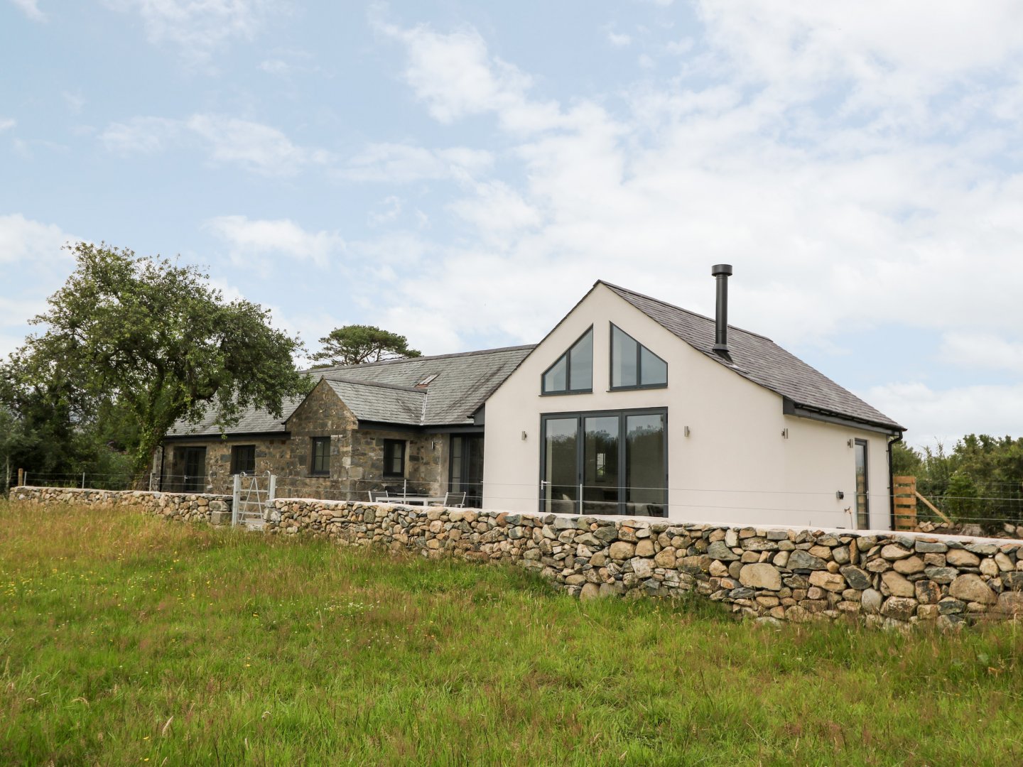 Pen Y Cefn Holiday Rentals in Snowdonia, Gwynedd, Wales