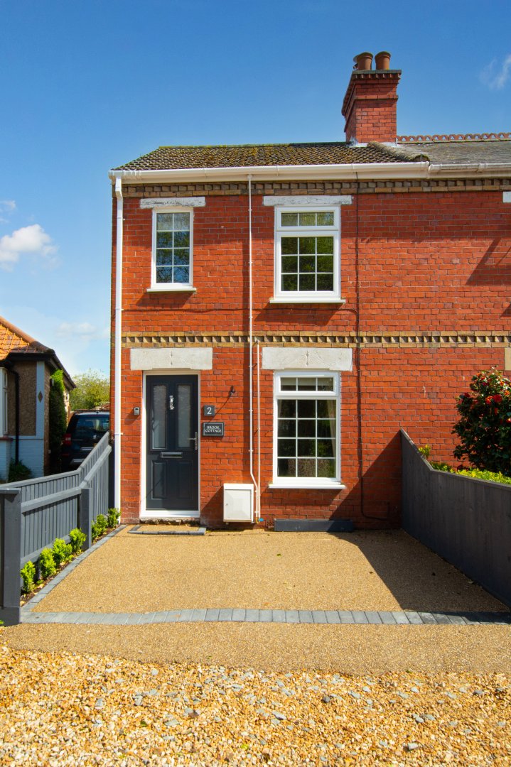 Brook Cottage Holiday Rentals in Dersingham, Norfolk, England