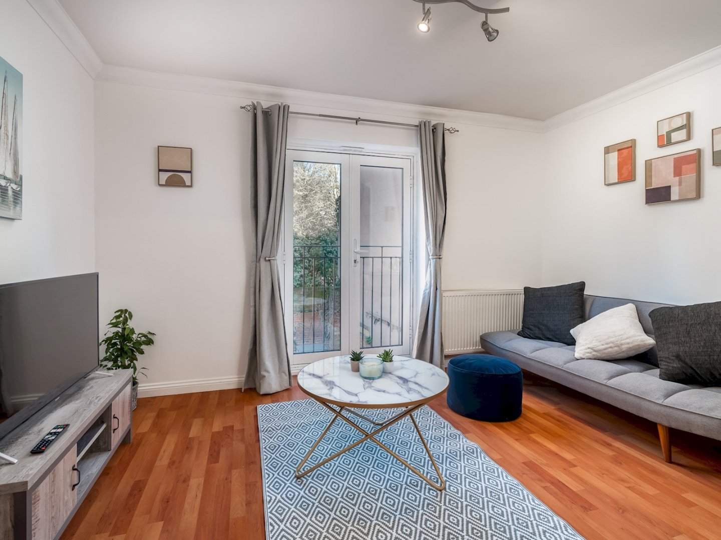 Circle Back Holiday Rentals in Hertfordshire, Hertfordshire, England