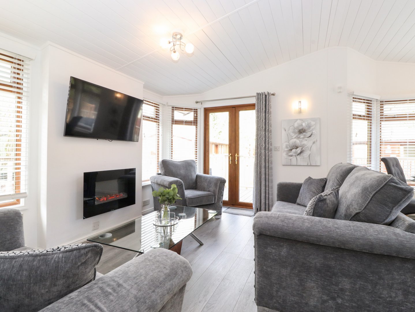 Keswick Court 2 Holiday Rentals in Kendal, Cumbria, England