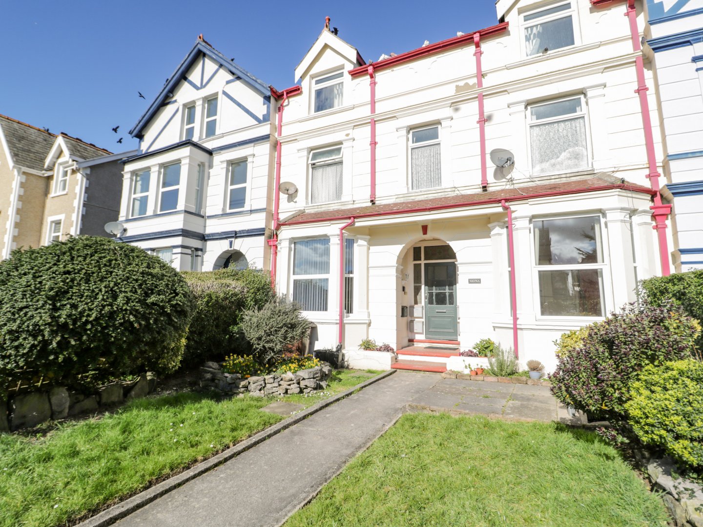 Flat 1A Mona House Holiday Rental in Deganwy, Conwy