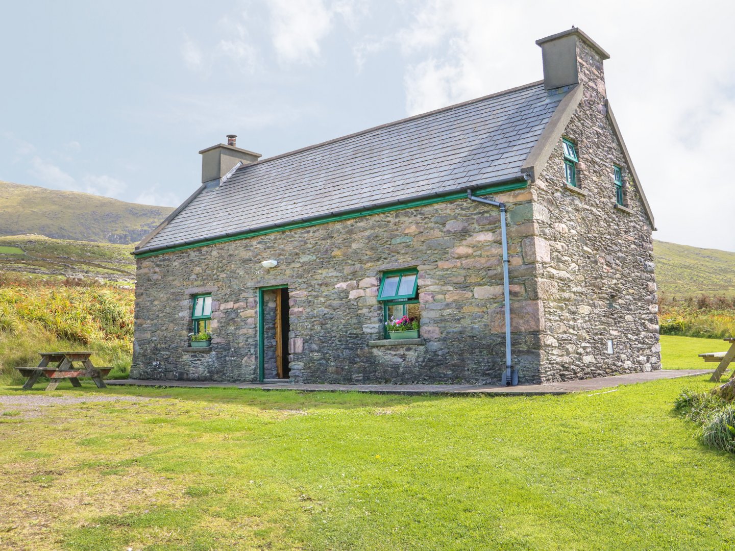 An Nead Holiday Rental in Dingle, Co. Kerry